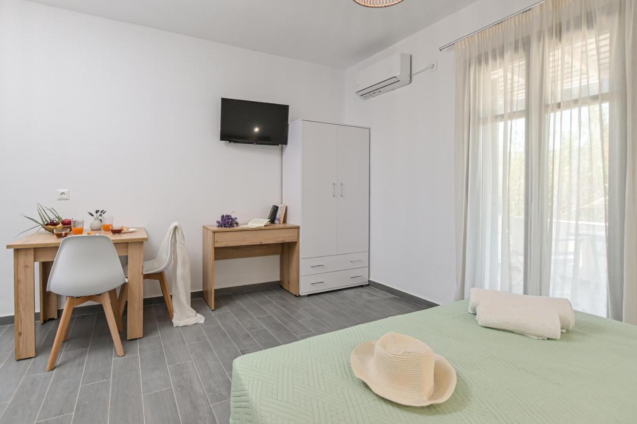 Vive Mare Plaka II Aparthotel Kültér fotó